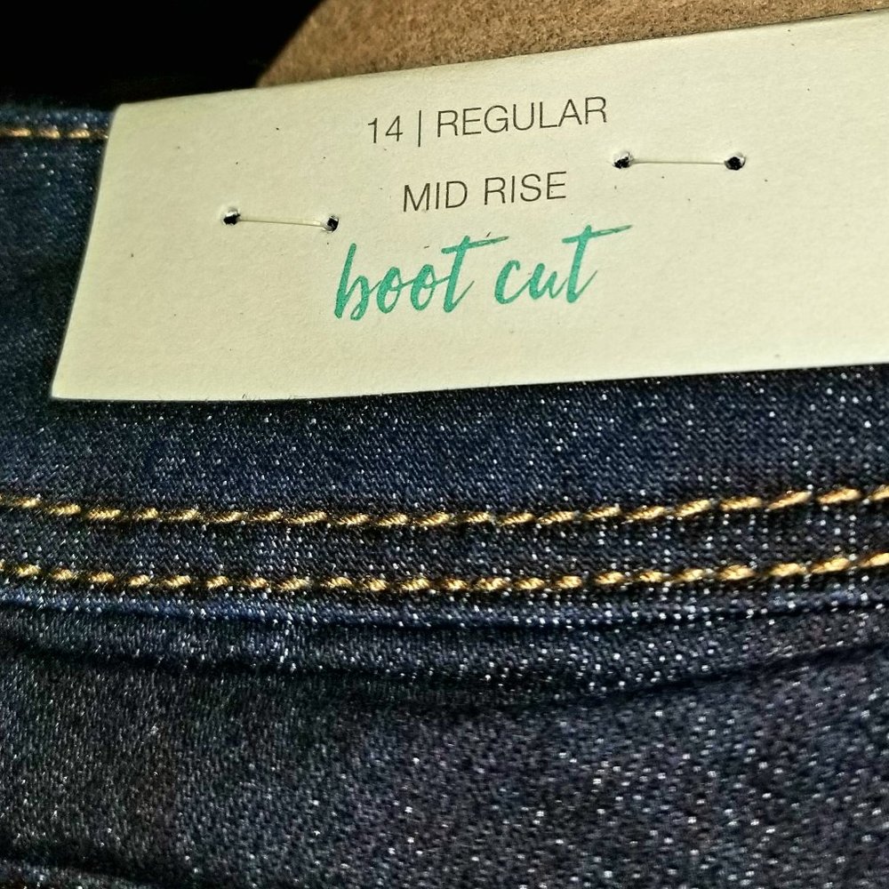 New Maurices Jeans